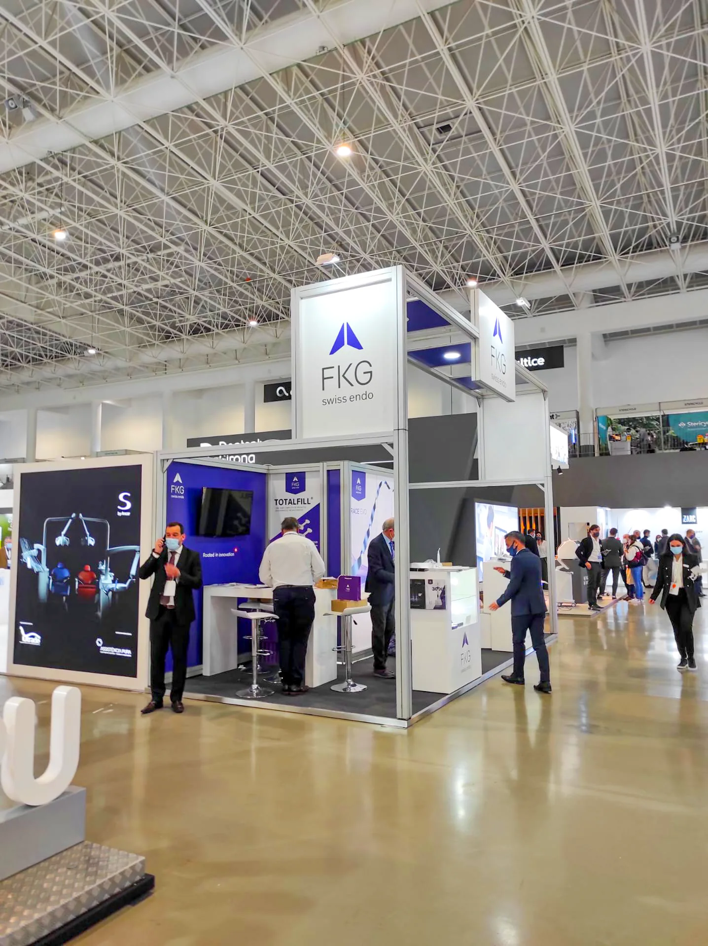 Stands de Leitner / Truss